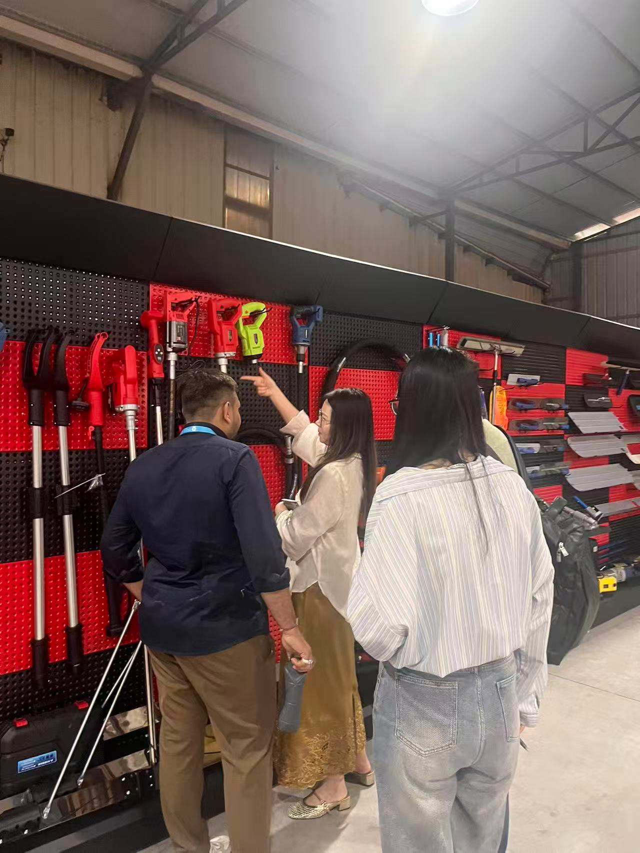 Se desarrolla una asociación global | Jointsen se une a clientes internacionales para forjar un nuevo modelo para equipos de maquinaria